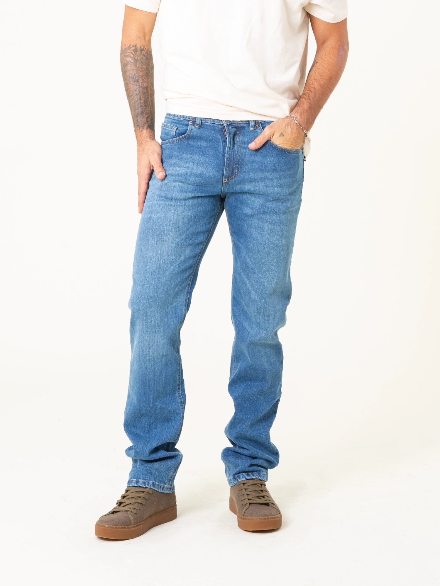 PANTALONES VAQUEROS RECTOS DE HOMBRE RAY LIGHT BLUE – capitandenim