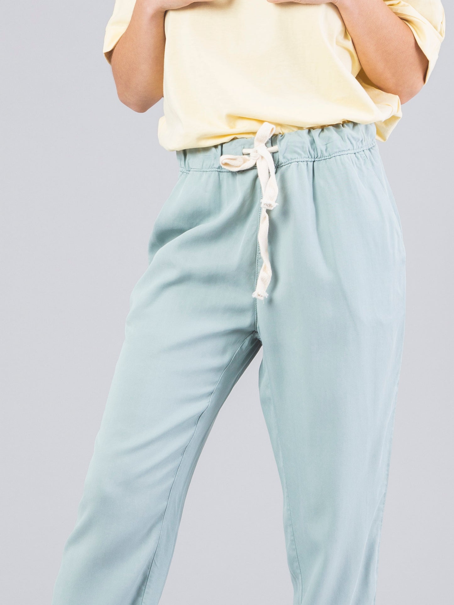 PANTALONES DE TENCEL KIM AQUA GREY