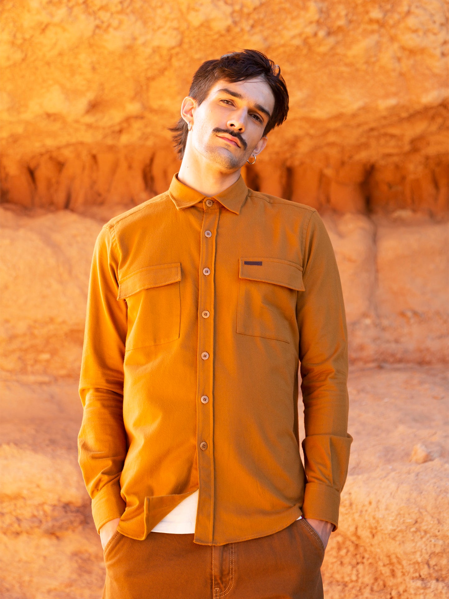 CAMISA DE HOMBRE EN ALGODÓN ORGÁNICO FURAY WORKER CAMEL