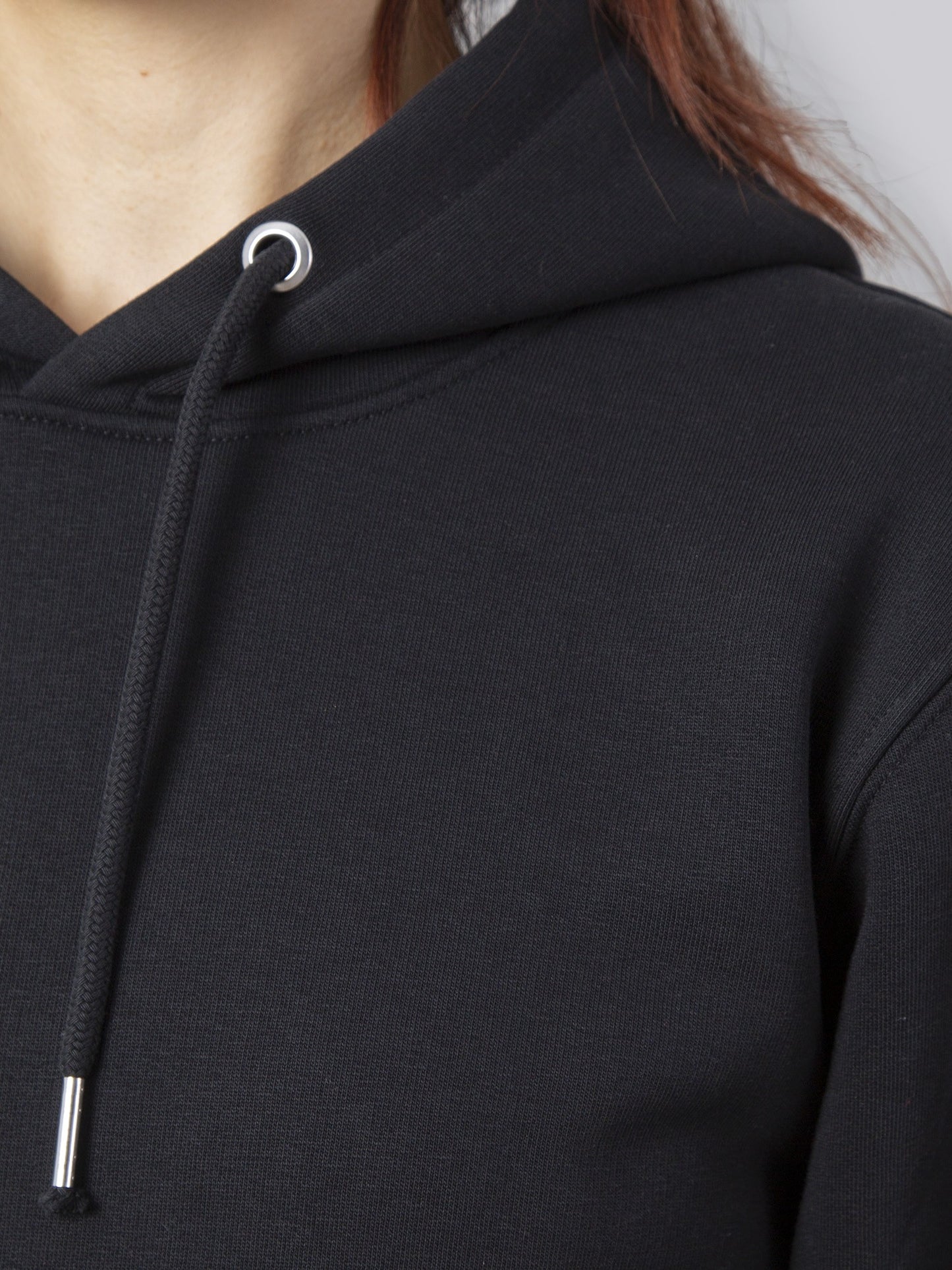 SUDADERA CANGURO NEGRA