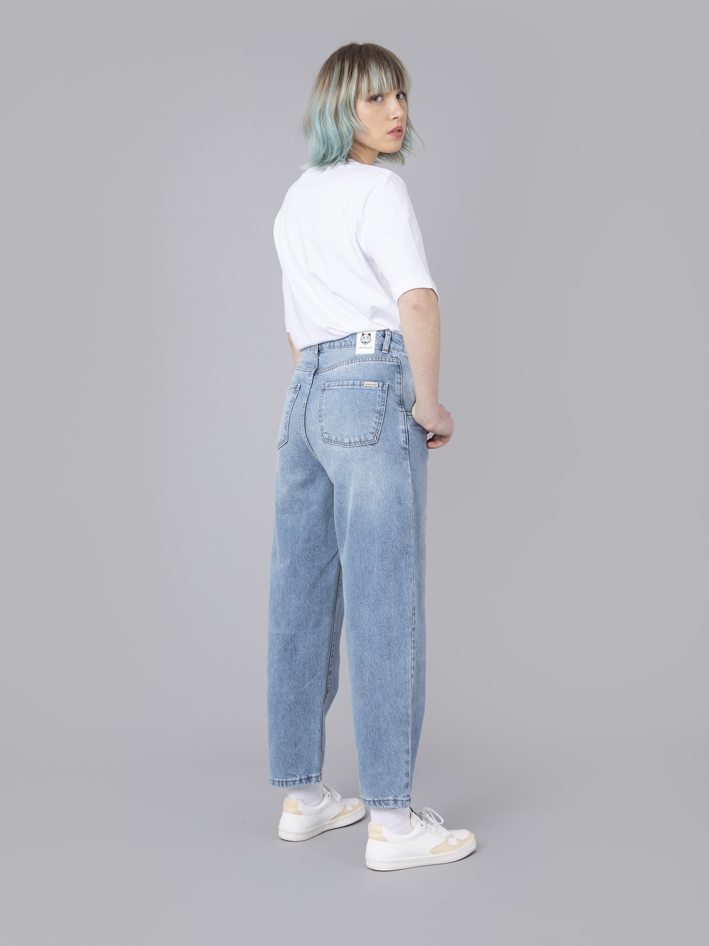 DOMINO LIGHT BLUE