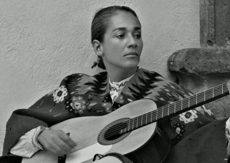 Chavela: El Nuevo Pantalón de Capitán Denim Inspirado en La Llorona