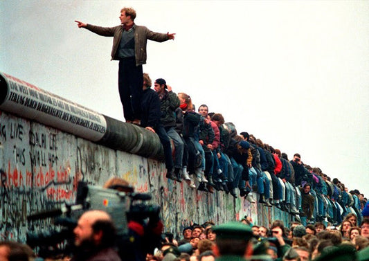 Momentos históricos en jeans: la caída del Muro de Berlín
