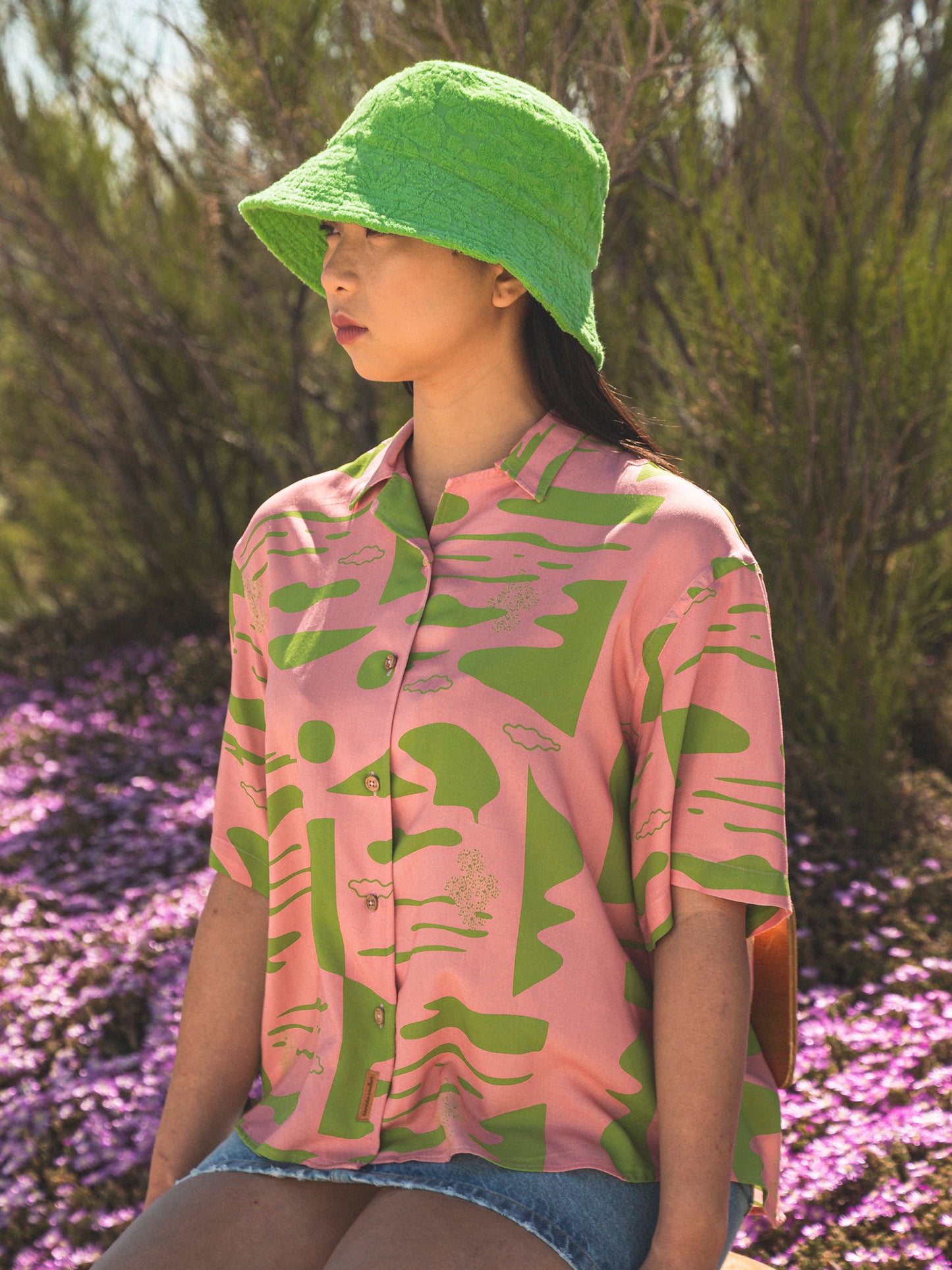 CAMISA DE MUJER HARVEY PSYCH GREEN & PINK