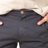 PANTALONES CHINOS DE HOMBRE LOMAS DARK GREY