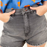 PANTALONES CORTOS DE MUJER MINA MID GREY
